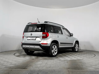 2017 Skoda Yeti I Рестайлинг, серебристый, 1450000 рублей, вид 5