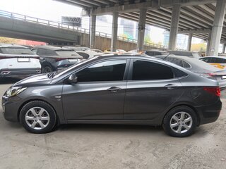 2013 Hyundai Solaris I, серый, 499146 рублей, вид 5