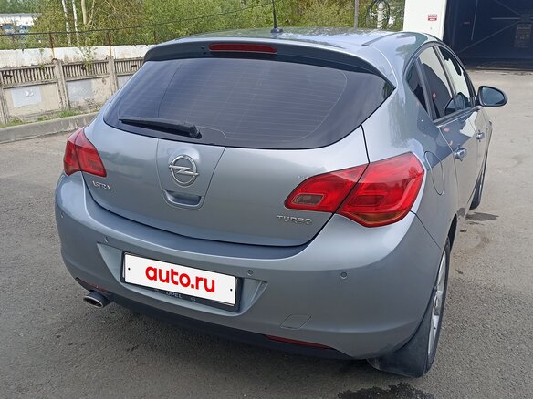 2011 Opel Astra J, серебристый, 575000 рублей - вид 4
