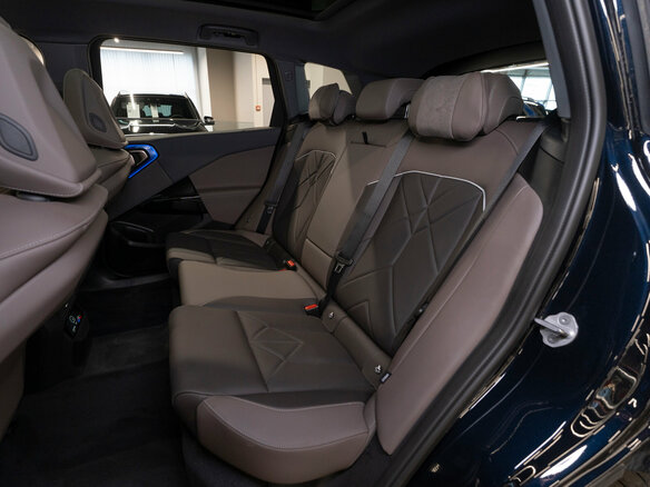 2025 BMW X3 Long 30L xDrive IV (G45/G48), чёрный, 6800000 рублей - вид 12