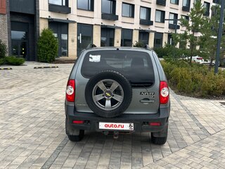 2018 Chevrolet Niva I Рестайлинг, серый, 750000 рублей, вид 3