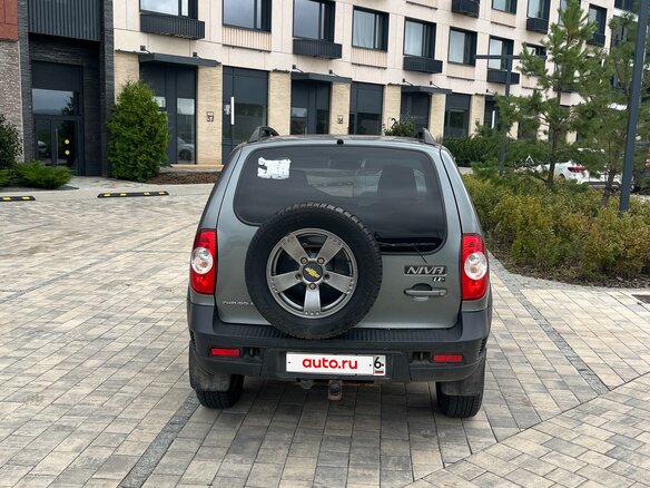 2018 Chevrolet Niva I Рестайлинг, серый, 750000 рублей - вид 2
