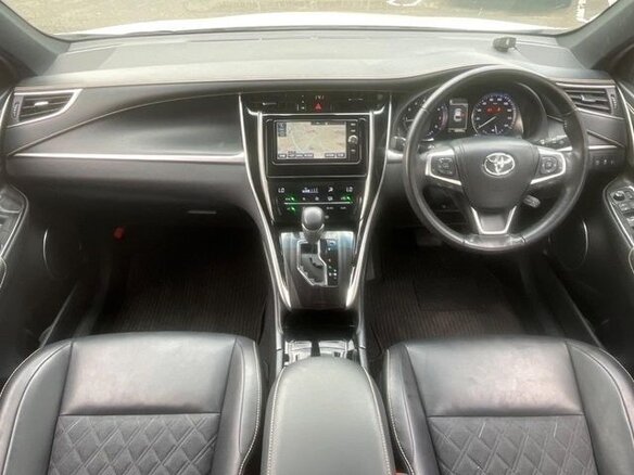 2018 Toyota Harrier III (XU60) Рестайлинг, белый, 2450012 рублей - вид 6