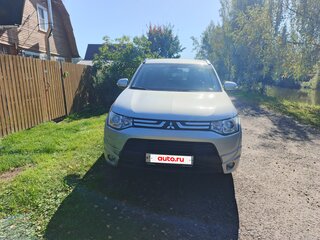 2013 Mitsubishi Outlander III, серый, 1600000 рублей, вид 3