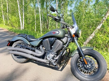 2015 Victory Gunner, зелёный, 620000 рублей, вид 2