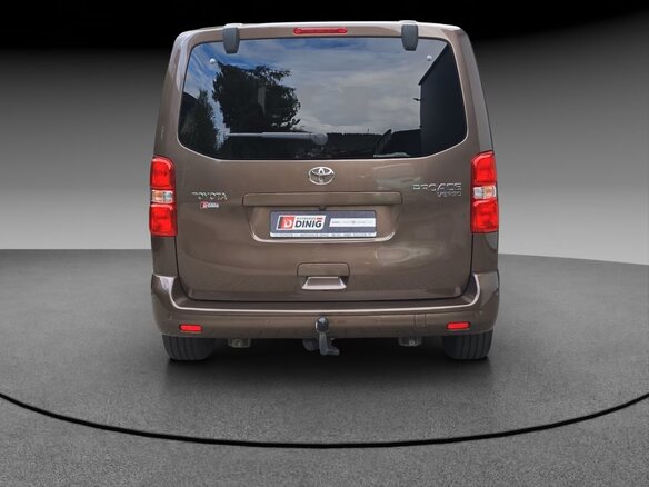 2022 Toyota ProAce Compact 8-speed II, коричневый, 4400000 рублей - вид 3