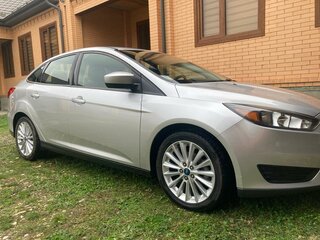 2017 Ford Focus III Рестайлинг, серебристый, 1000000 рублей, вид 1