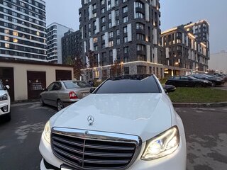 2019 Mercedes-Benz E-Класс 300 V (W213, S213, C238), белый, 4000000 рублей, вид 2
