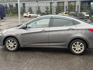 2015 Hyundai Solaris I Рестайлинг, серый, 430000 рублей, вид 4