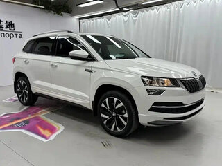 2023 Skoda Karoq DSG7 I, белый, 1973060 рублей, вид 3