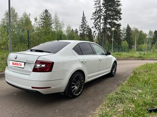 2018 Skoda Octavia III (A7) Рестайлинг, белый, 1770000 рублей, вид 5