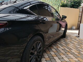 2021 Lexus ES 200 VII Рестайлинг, чёрный, 3750000 рублей, вид 4