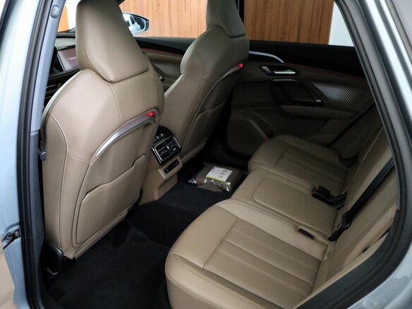 2026 Audi Q5 L III (GU), серый, 6990000 рублей - вид 27
