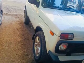 2012 Lada (ВАЗ) 2121 (4x4) I Рестайлинг, белый, 480000 рублей, вид 1