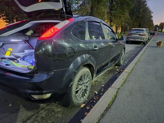 2008 Ford Focus II Рестайлинг, чёрный, 500000 рублей, вид 3