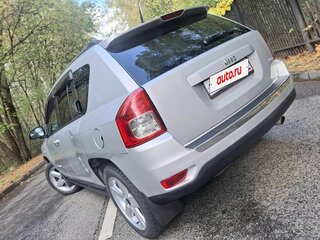 2011 Jeep Compass I Рестайлинг, серебристый, 990000 рублей, вид 3