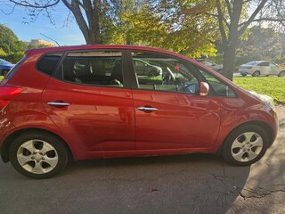 2012 Kia Venga I, красный, 800000 рублей, вид 4