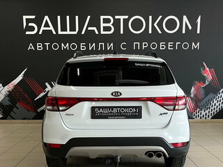 2019 Kia Rio X-Line IV, белый, 1300000 рублей, вид 5