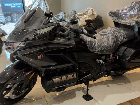 2026 Honda GL 1800 Gold Wing, серый, 3400000 рублей, вид 2
