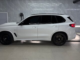 2020 BMW X5 30d IV (G05/G18), белый, 6900000 рублей, вид 4