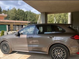 2012 Porsche Cayenne S II (958), коричневый, 1850000 рублей, вид 4