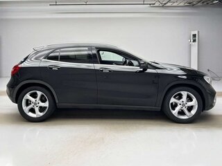 2018 Mercedes-Benz GLA 180 I (X156) Рестайлинг, чёрный, 1500008 рублей, вид 5