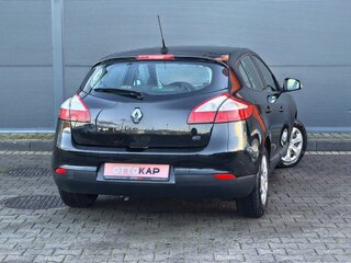 2011 Renault Megane III, чёрный, 749000 рублей, вид 4