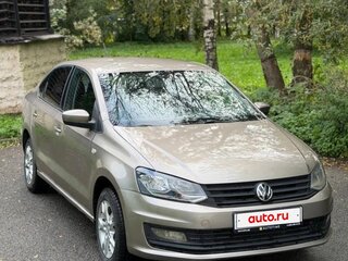 2015 Volkswagen Polo V Рестайлинг, бежевый, 599900 рублей, вид 3