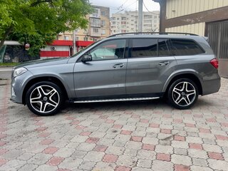 2017 Mercedes-Benz GLS 400 I (X166), серый, 3600000 рублей, вид 2