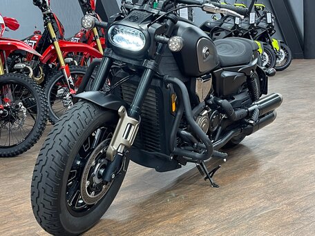 2025 QJMotor SRV 600 V, чёрный, 599000 рублей, вид 2