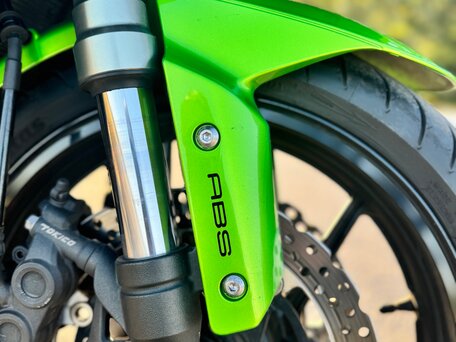2011 Kawasaki Ninja 1000 SX, зелёный, 750000 рублей, вид 3