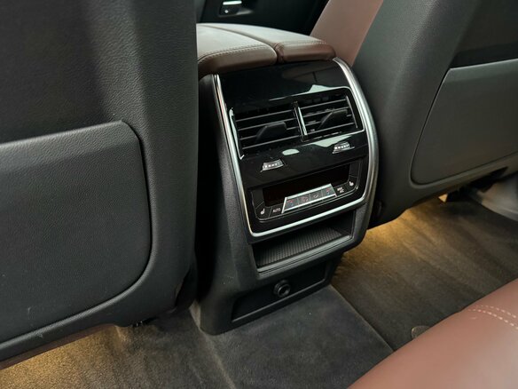 2021 BMW X5 40i IV (G05/G18), белый, 6545000 рублей - вид 26