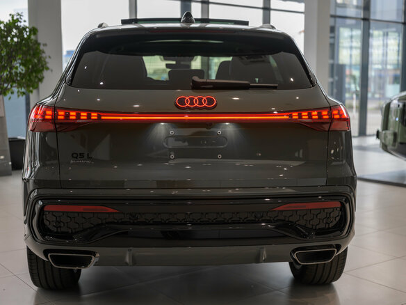 2026 Audi Q5 L III (GU), зелёный, 7540000 рублей - вид 17