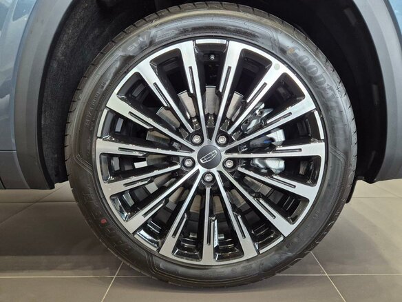 2026 Geely Monjaro I Рестайлинг, серый, 4954990 рублей - вид 13