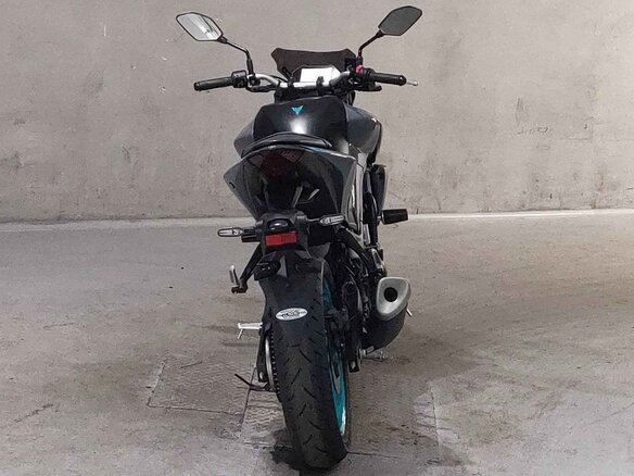 2023 Yamaha MT-03, серый - вид 3