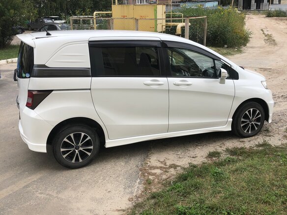 2013 Honda Freed Spike I Рестайлинг, белый, 1050000 рублей - вид 8