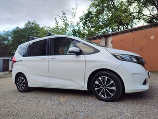 2018 Honda Freed II, белый, 1500000 рублей, вид 1