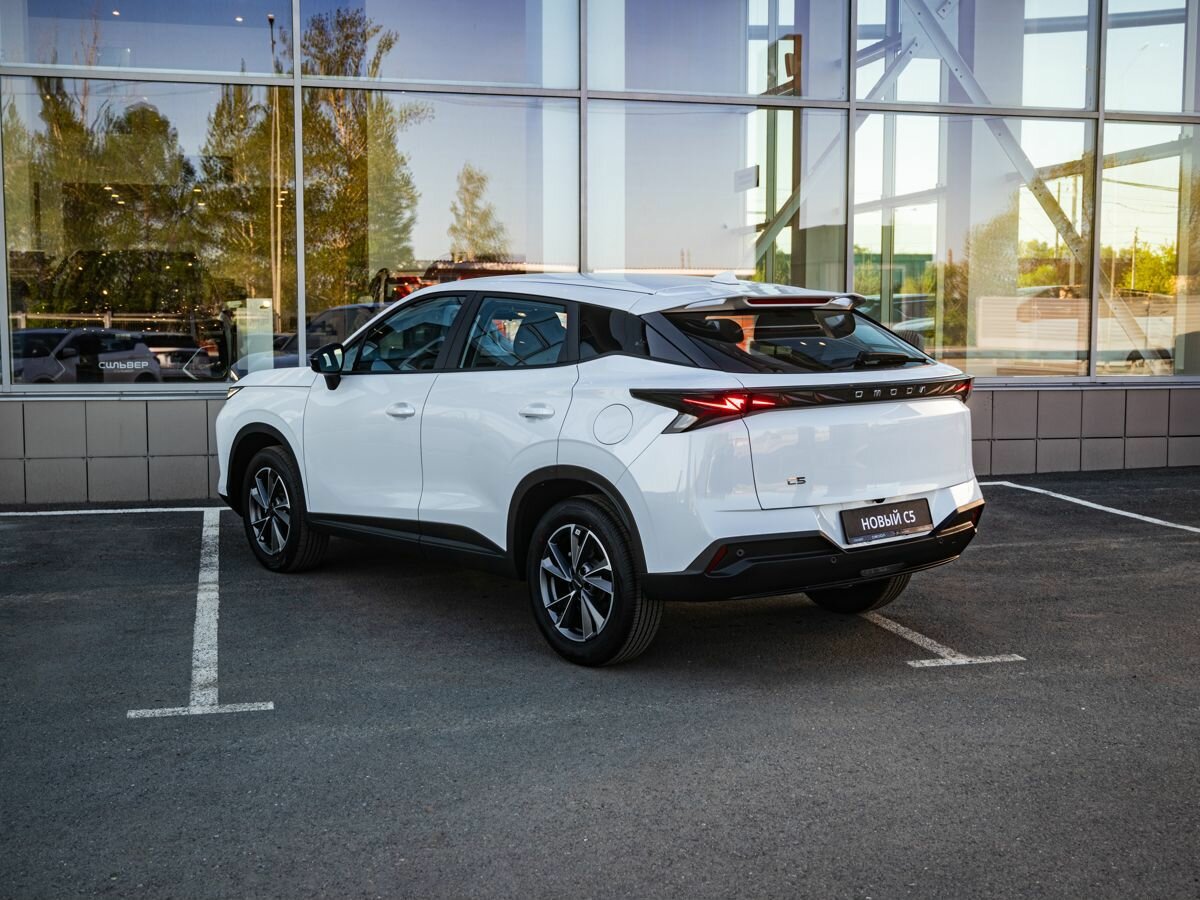 Открыть фотографии: Omoda C5 II