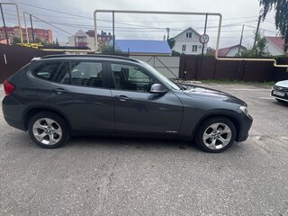 2013 BMW X1 20i I (E84) Рестайлинг, серый, 1300000 рублей, вид 4