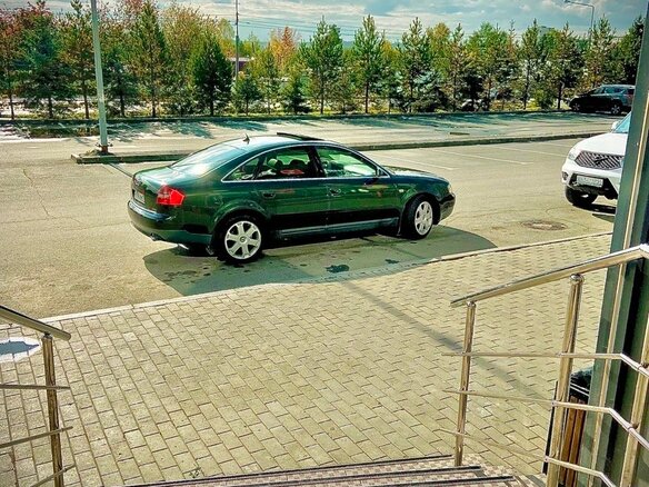 2001 Audi A6 II (C5) Рестайлинг, зелёный - вид 9