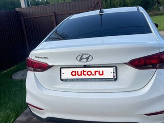2017 Hyundai Solaris II, белый, 850000 рублей, вид 4
