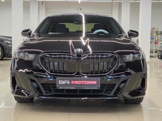 2026 BMW 5 серии 520d xDrive VIII (G60/G61/G68), чёрный, 9588000 рублей, вид 2