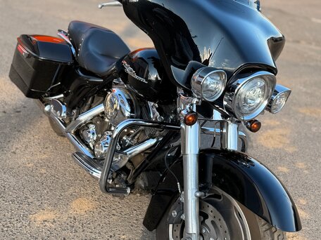 2008 Harley-Davidson Street Glide, чёрный, 825000 рублей, вид 1
