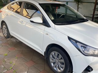 2020 Hyundai Solaris II Рестайлинг, белый, 1600000 рублей, вид 5