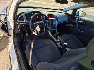 2012 Opel Astra GTC J Рестайлинг, белый, 1000000 рублей, вид 5
