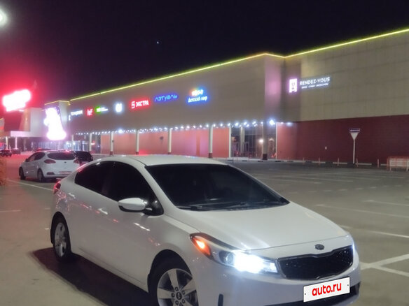 2017 Kia Forte II Рестайлинг, белый, 1120000 рублей - вид 12