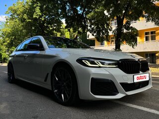 2021 BMW 5 серии 530i xDrive VII (G30/G31/G38) Рестайлинг, белый, 4749000 рублей, вид 3