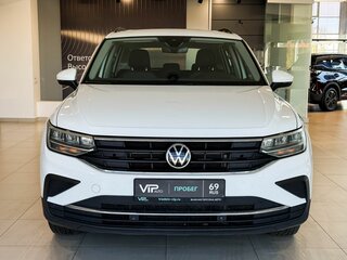 2021 Volkswagen Tiguan II Рестайлинг, белый, 3237000 рублей, вид 2