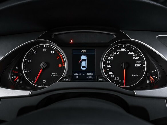 2010 Audi A4 IV (B8), чёрный, 969000 рублей - вид 13
