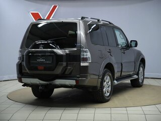 2015 Mitsubishi Pajero IV Рестайлинг 2, коричневый, 2250000 рублей, вид 5